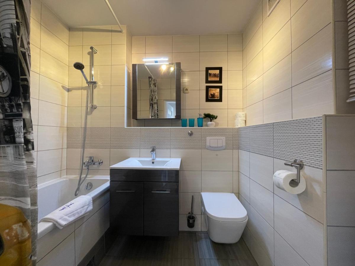 Wolin-Travel Apartament Dom Przy Parku Miedzyzdroje Exterior photo